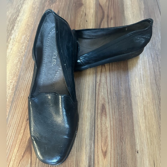 VINTAGE | AEROSOLES | BLACK | GENUINE LEATHER - Picture 2 of 5